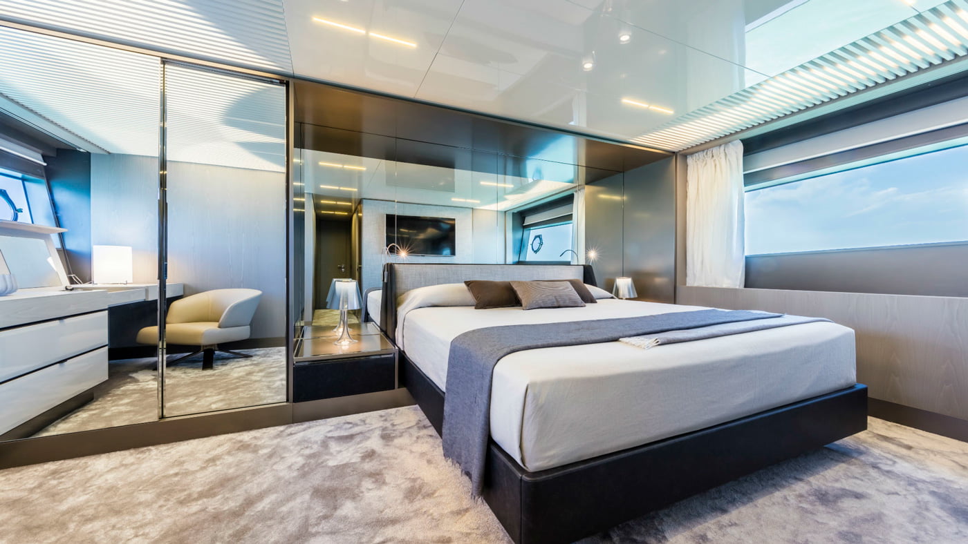 Suíte principal do superiate 840, da Ferretti Yatchs