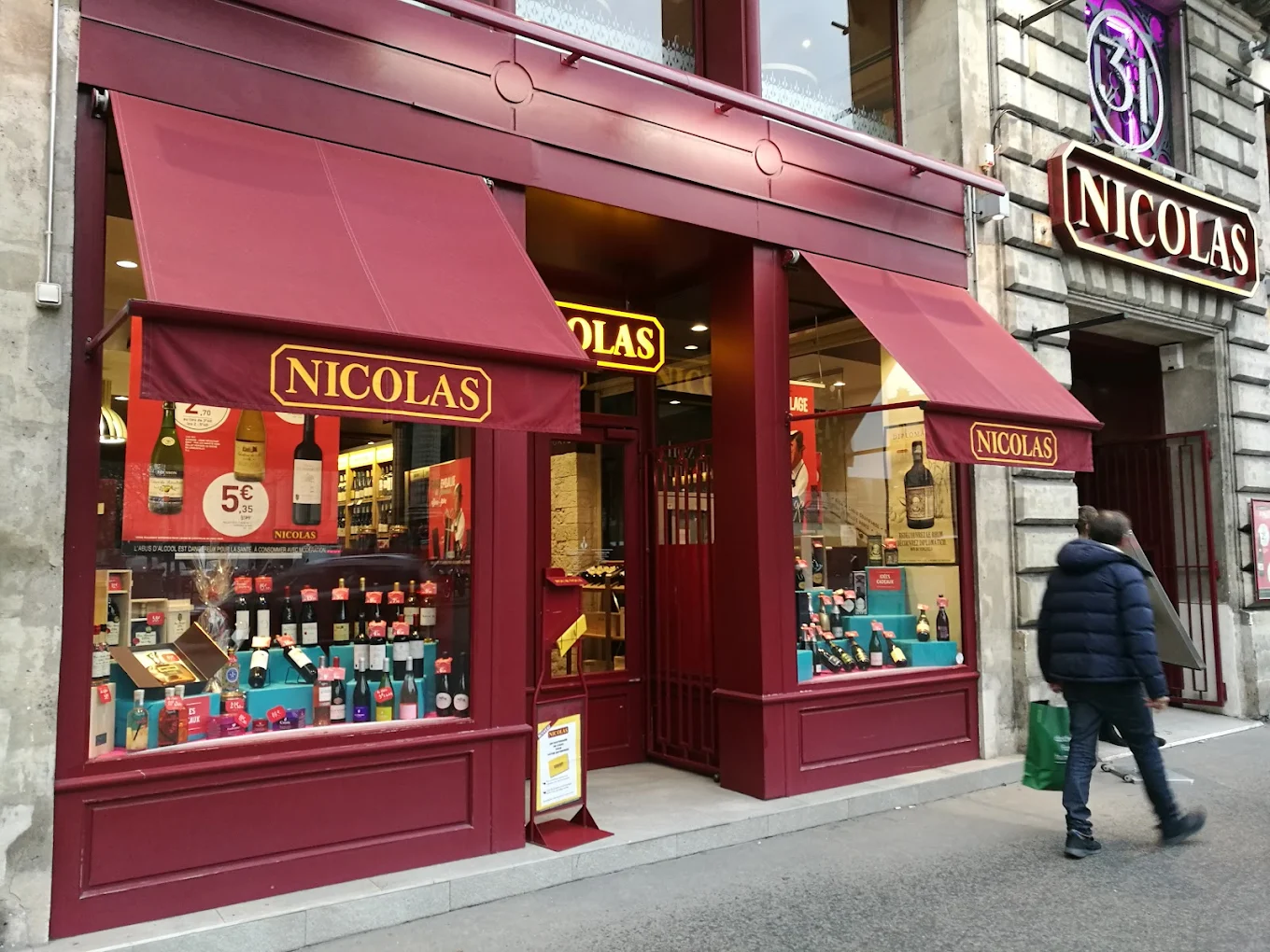 Nicolas, rede de lojas de bebidas na França, também pertence ao Grupo Castel