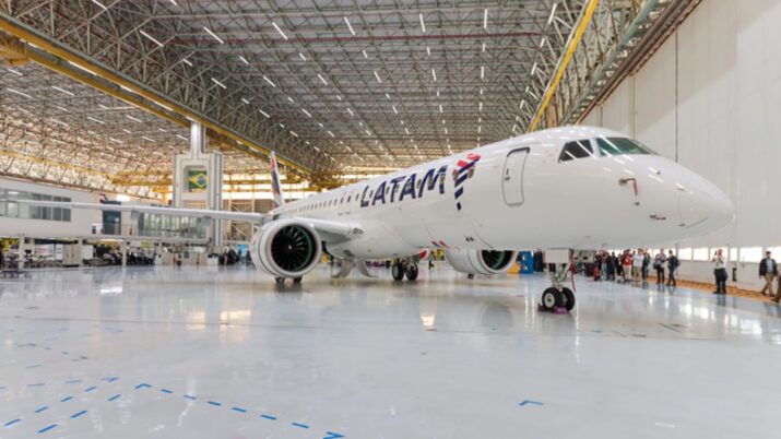avião latam embraer