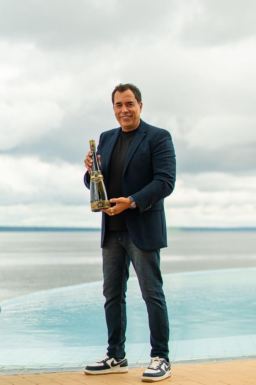 Sócio fundador da Ô Amazon Air Water, Cal Junior