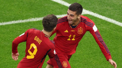 Jogadores da Espanha em campo