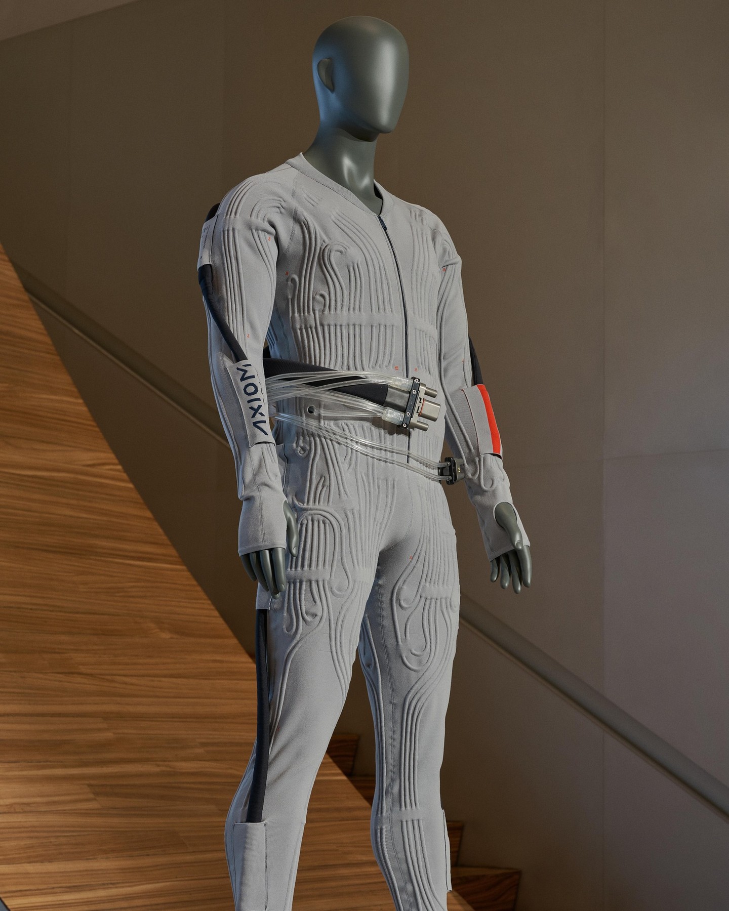 O novo LCVG (Liquid Cooling and Ventilation Garment, ou traje de resfriamento líquido e ventilação)