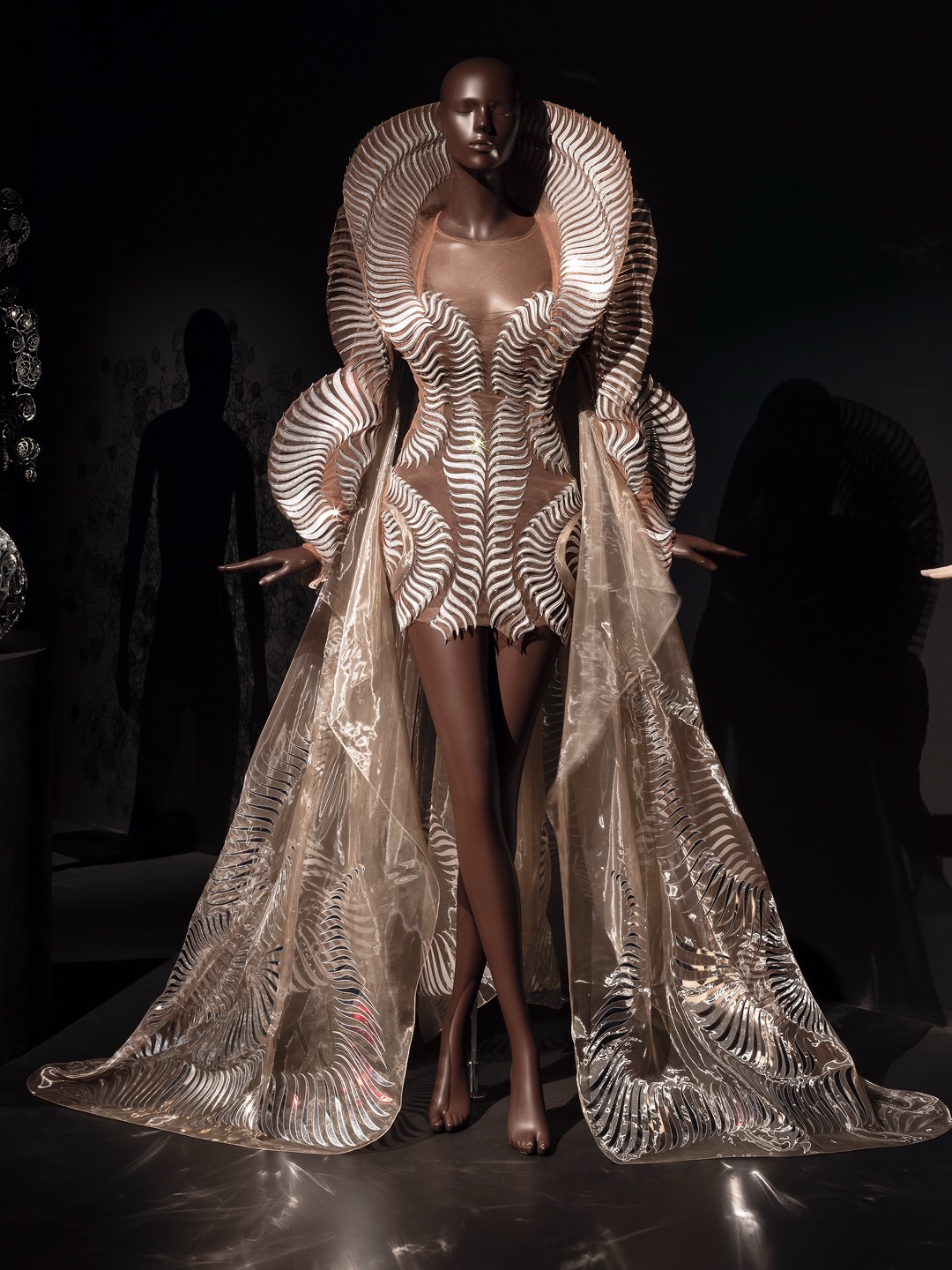 Peça de Iris van Herpen no Brooklyn Museum, em New York