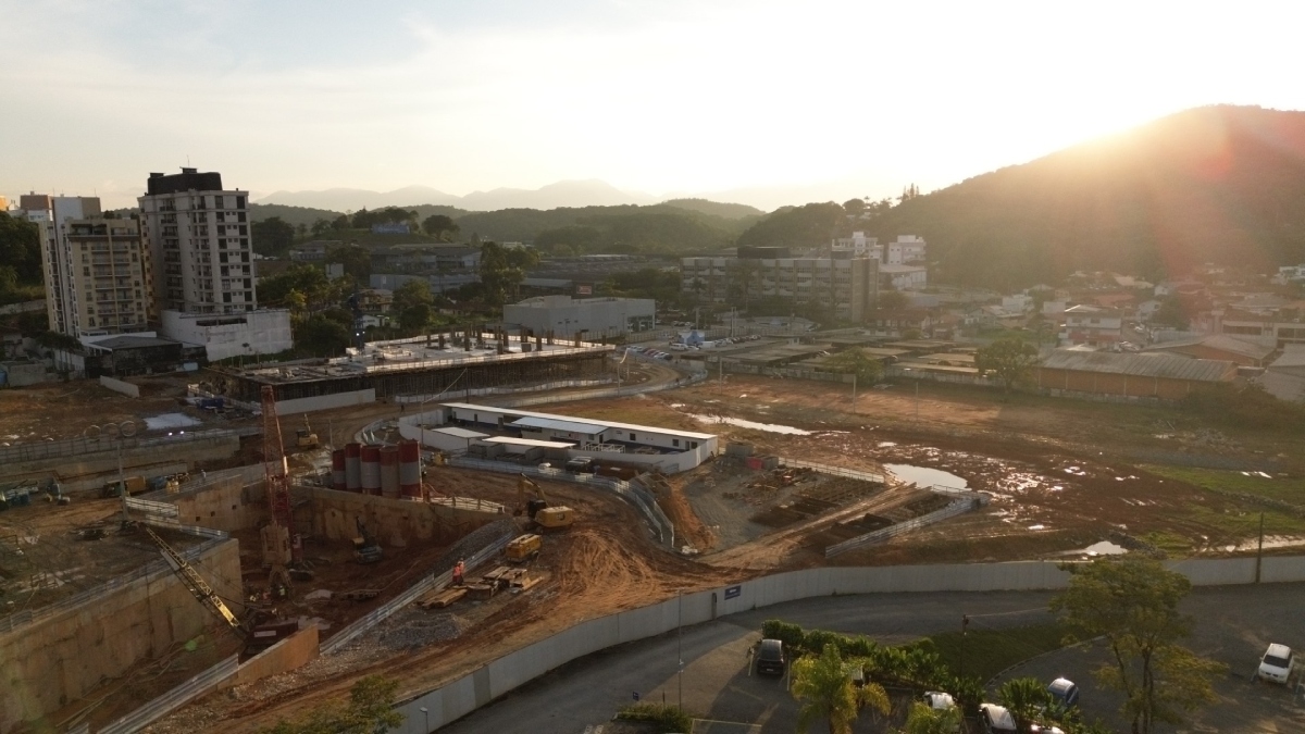 Canteiro de obras da Cidade das Águas, em Joinville (SC).