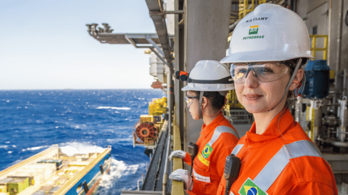 petrobras estatal lucro investimentos