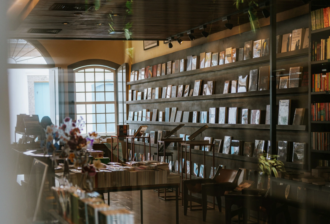 livraria vista da parte de dentro