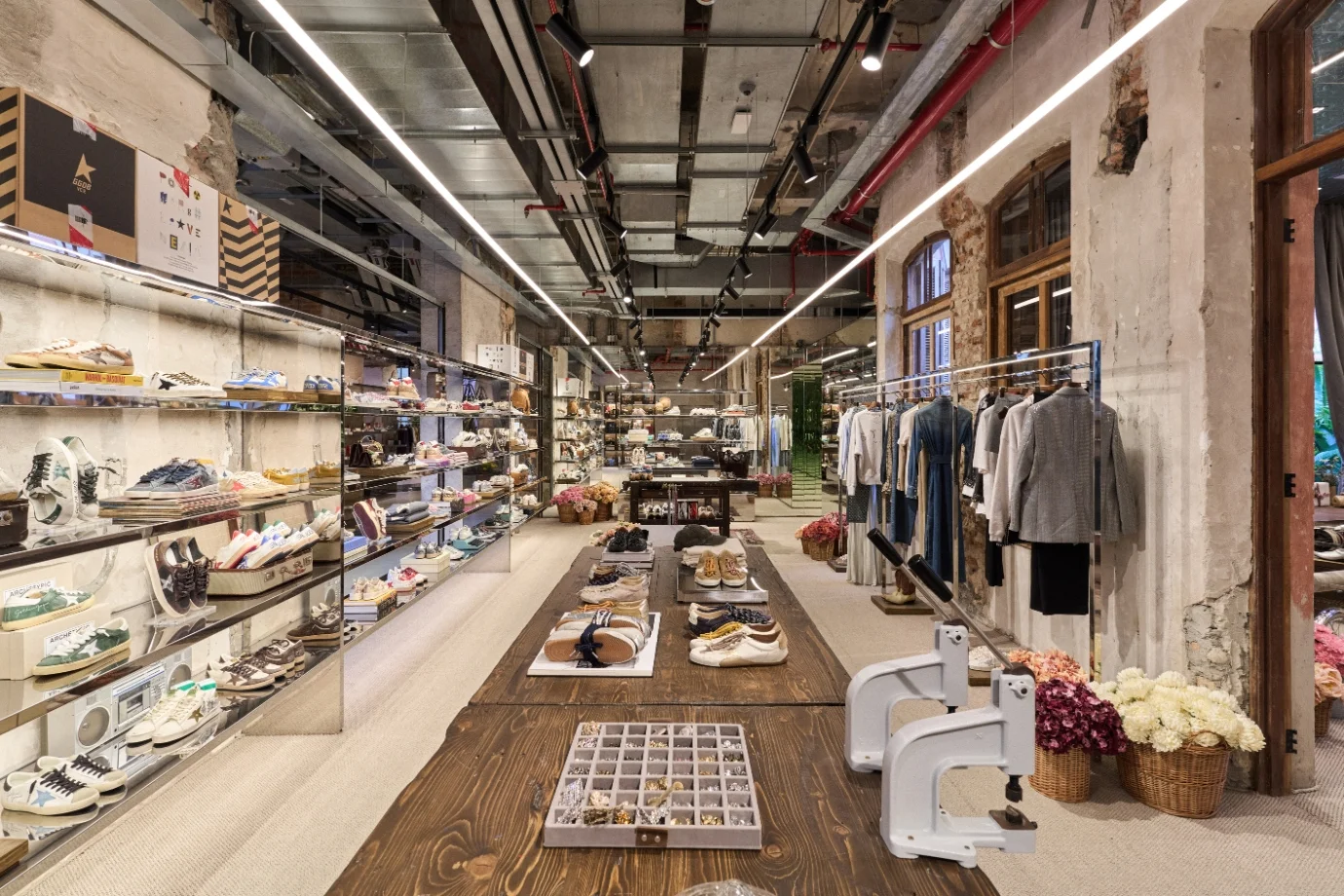 Espaço fica dentro do Mata Lab, local com curadoria afinada de artigos de luxo que vão da moda ao design