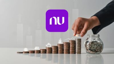 Moedas e logo Nubank