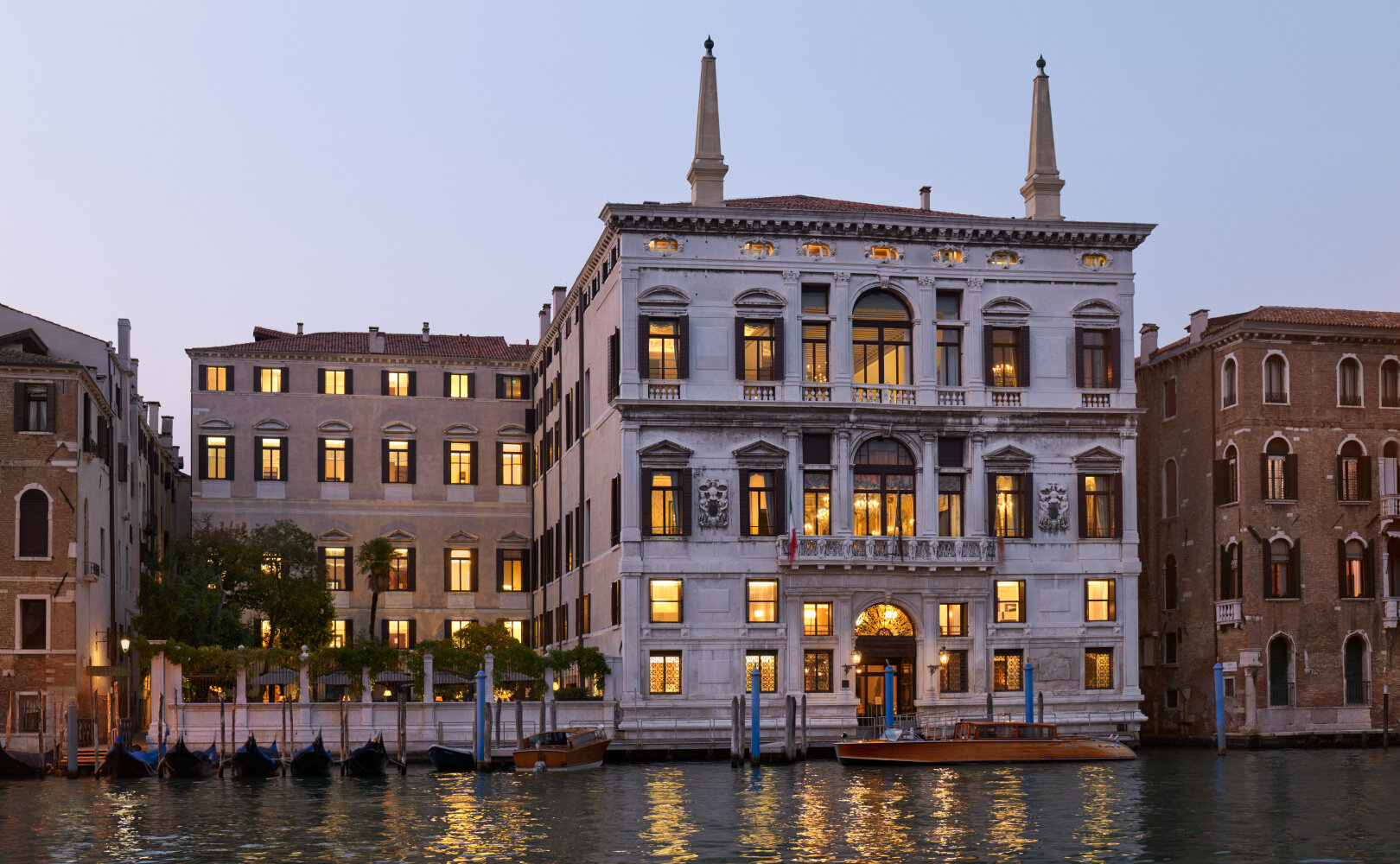 Fechada do hotel Aman Venice, em Veneza