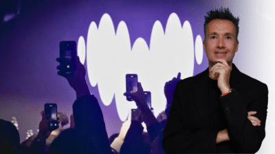 Show com logo da Deezer ao fundo; à frente, Rodrigo Vicentini, general manager da Deezer