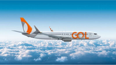 Foto de aeronave da GOL (GOLL4) adesivada com o logo atual da empresa