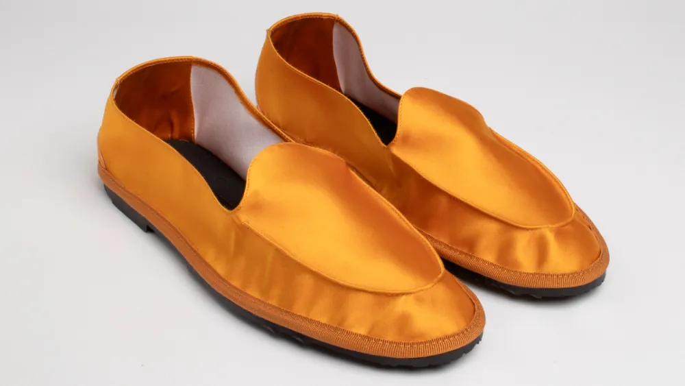 Sapato Newport em cetim da Ilio Smeraldo