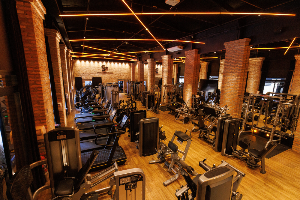 Espaço de musculação na Sett