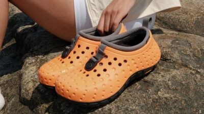Tembo II RO, novo Crocs imita tênis tradicional e se adapta para o frio e calor