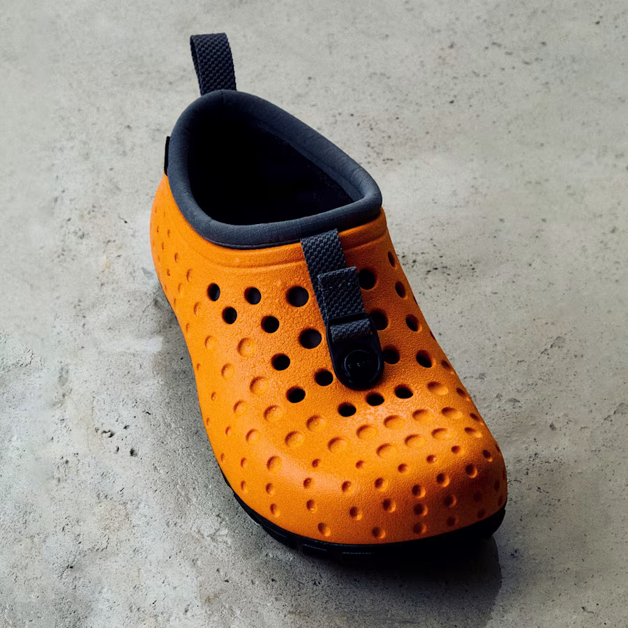 Novo Crocs é híbrido de tênis