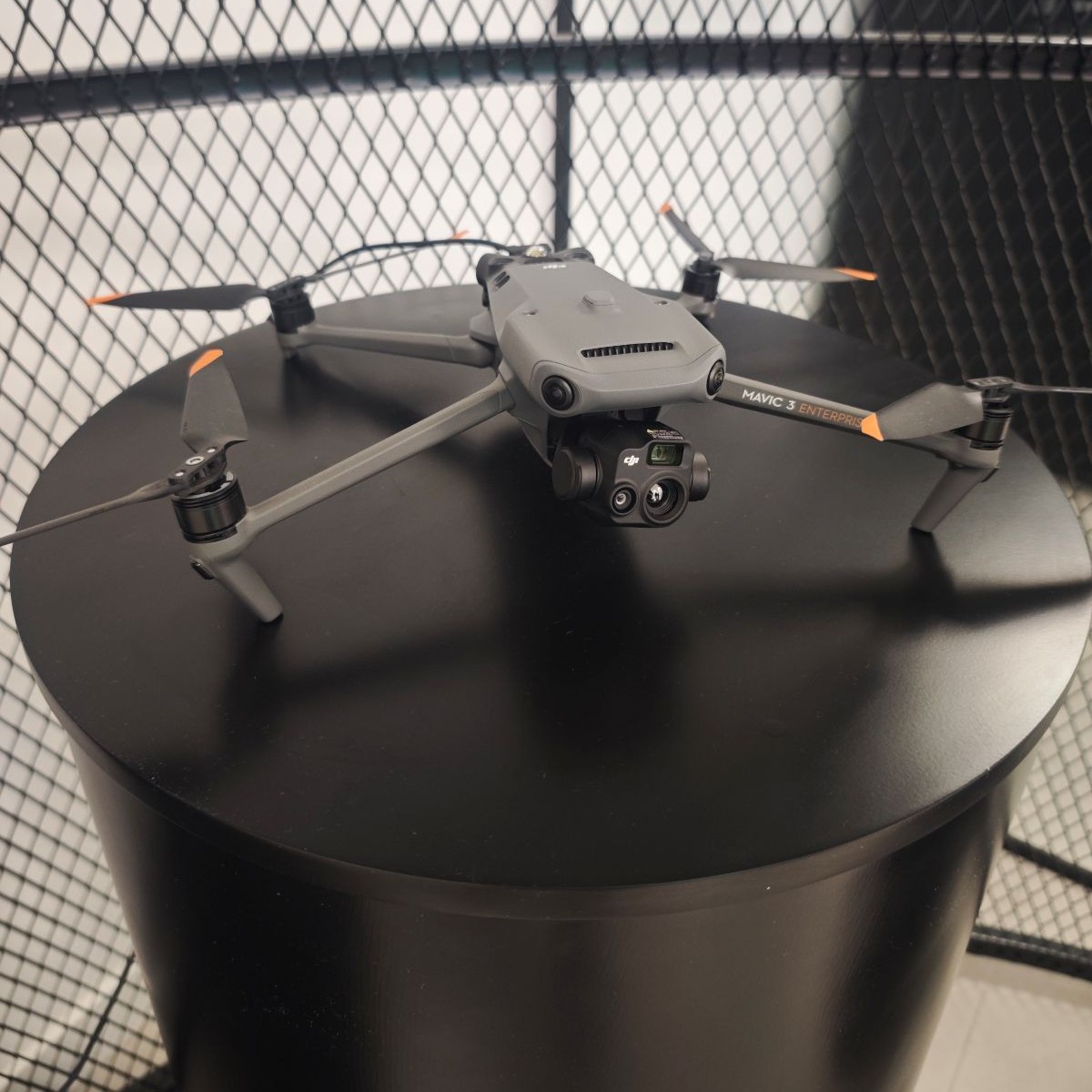 Drone da DJI distribuído no Brasil pela Intelbras