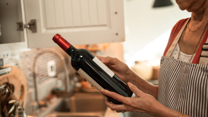 Saiba como escolher o melhor vinho para cozinhar