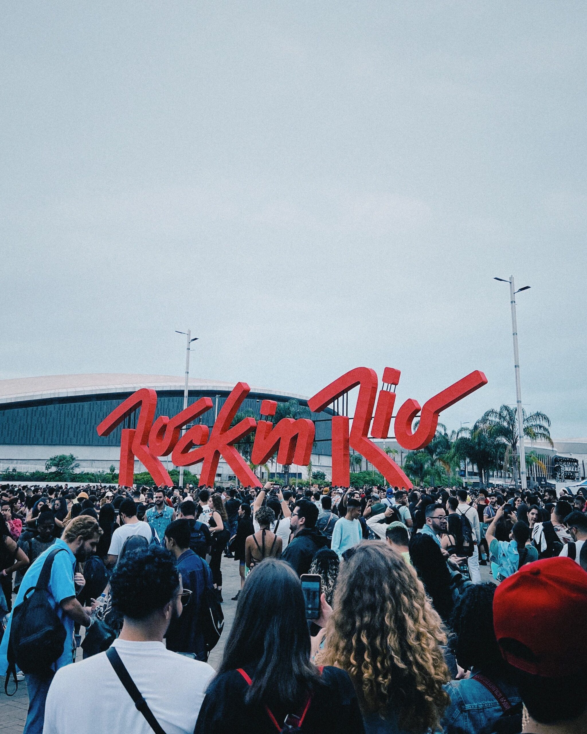 Fãs acompanham show no Rock in Rio