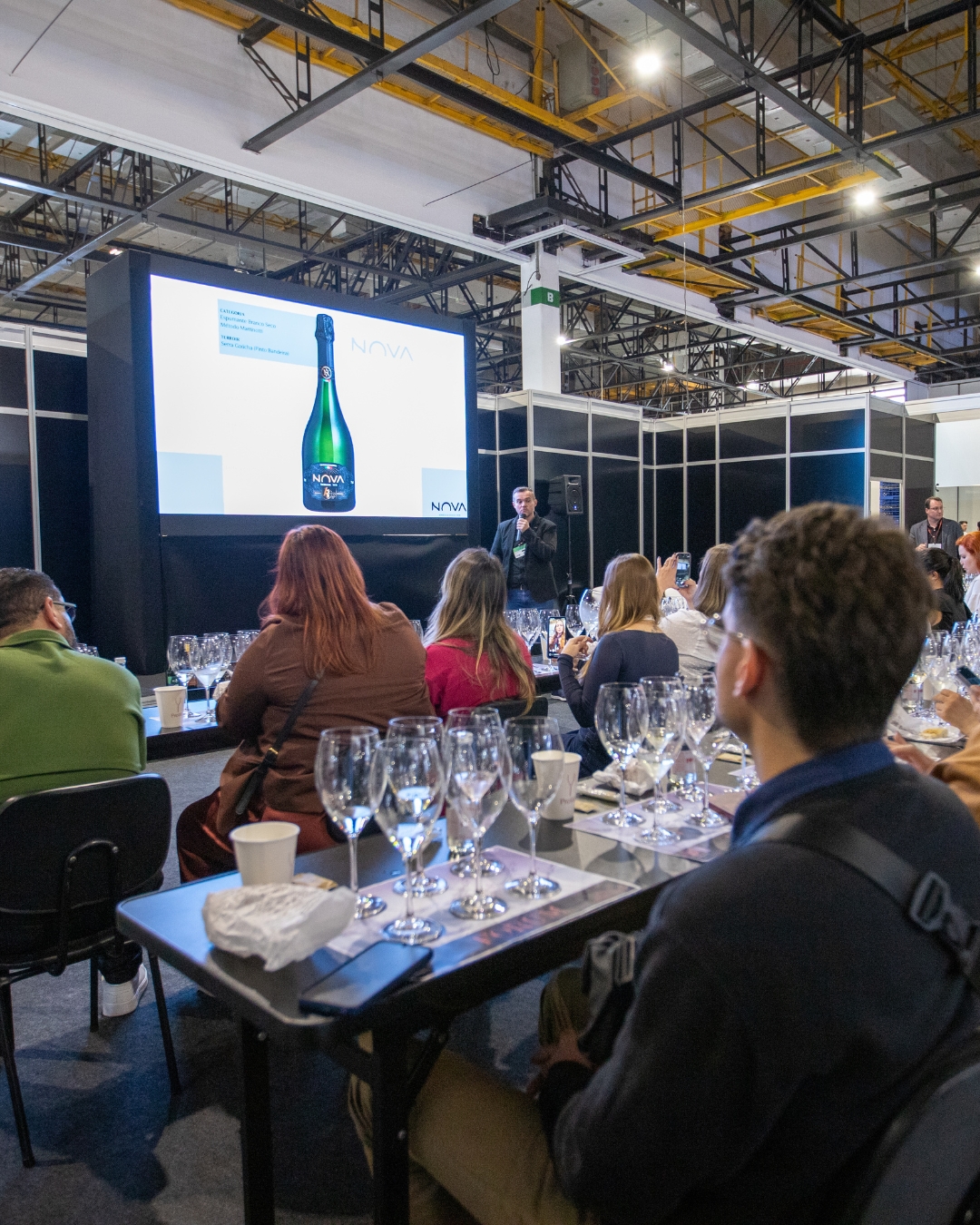Participantes de painel na ProWine São Paulo