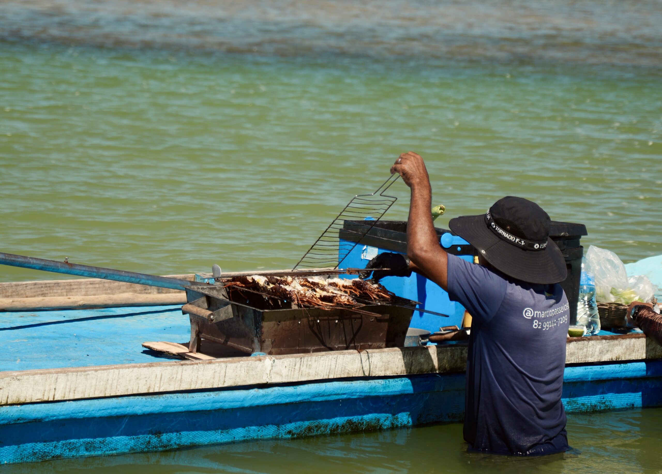 Entre os passeios da região, a jangada pelas piscinas naturais é a mais pedida dos hóspedes