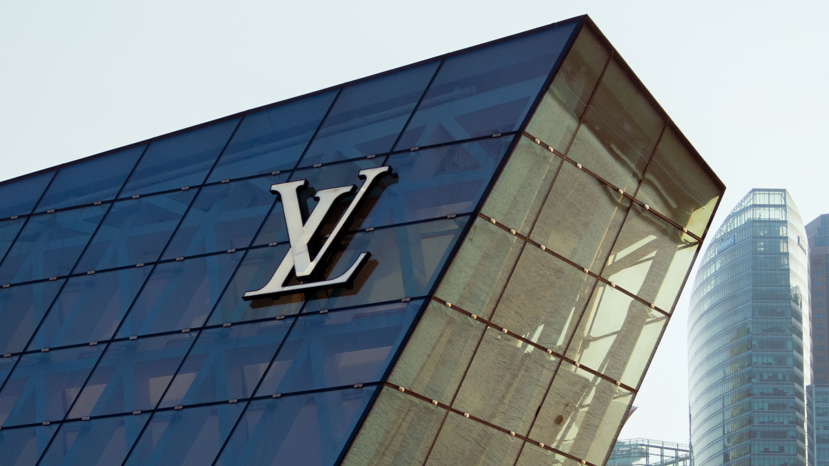 Marca de luxo Louis Vuitton é o coração do conglomerado LVMH