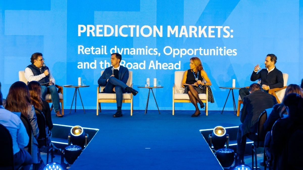 Painel-de-evento-da-B3-com-Jerson-Zanlorenzi-BTG-Judith-Casasampere-Interactive-Brokers-Thiago-Godoy-e-moderado-por-Luiz-Masagao-B3.-Foto-Divulgacao.jpg