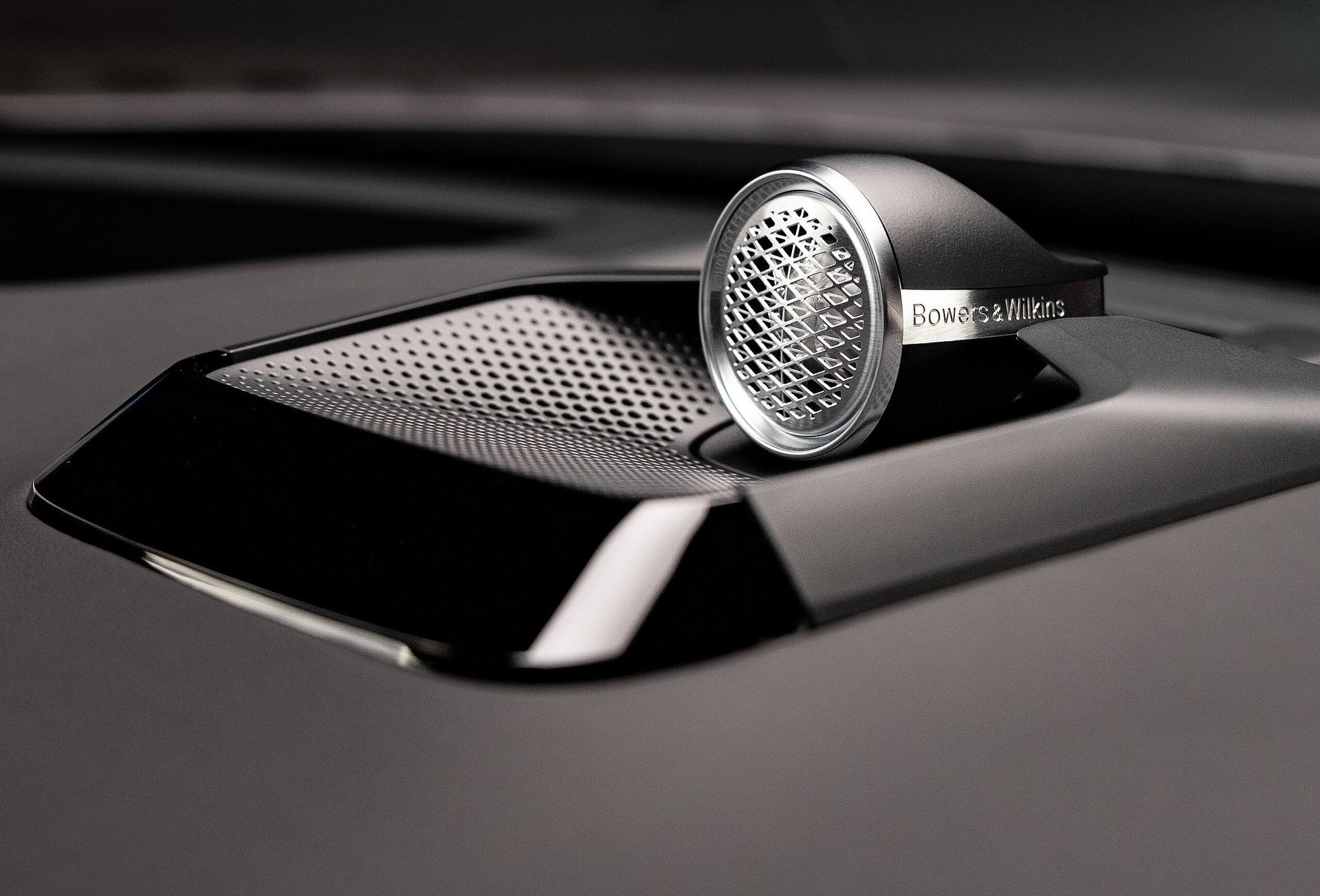 Volvo ES90, caixa de som