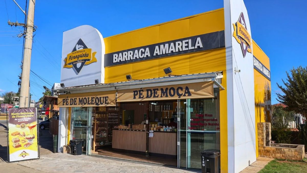 fachada da barraca amarela