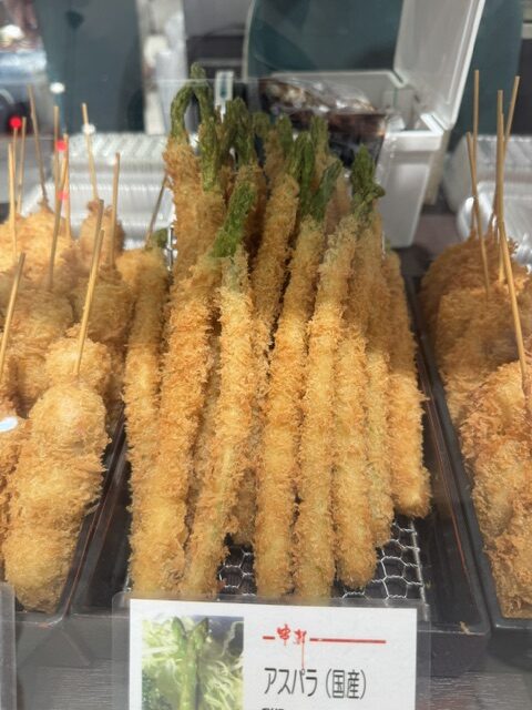 Daikokuya, em Asakusa, restaurante histórico reconhecido por seu tempurá