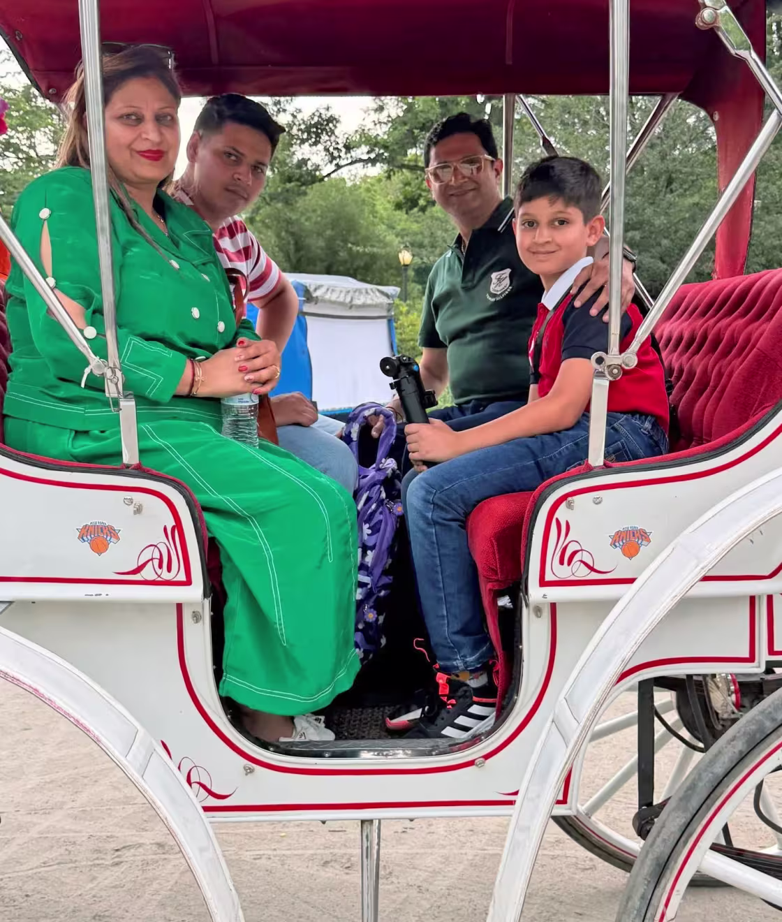 Romanch Mahajan e sua família