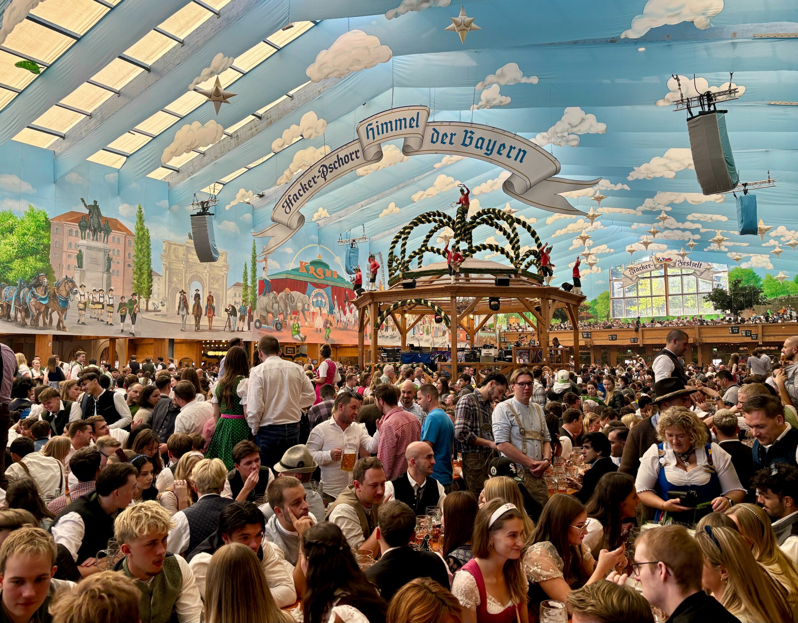Oktoberfest, em Munich, na Alemanha, realizado anualmente entre setembro e outubro