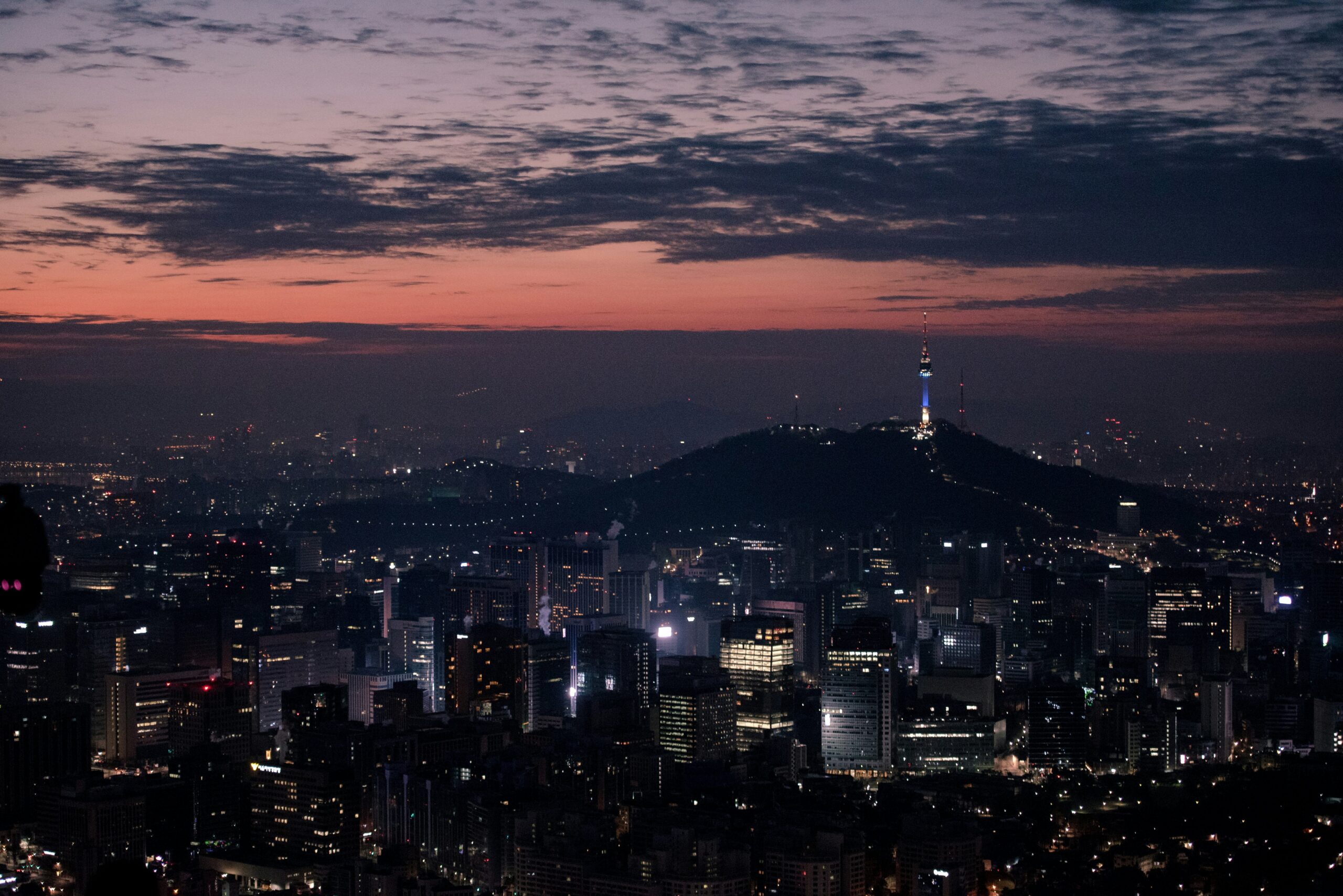 Vista panorâmica de Seul, na Coreia do Sul, a noite